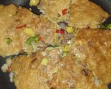 A picture of step 3 of Potatoe pizza.