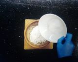 صورة لخطوة 4 من وصفة طاجن كيكة🍞بالنسكافيه والشيكولاتة السايحة🍫😋