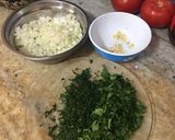 Foto del paso 1 de la receta: Tomates rellenos de surimi!!