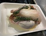 Une image de l'étape 9 de Chapon fermier aux herbes aromatiques farci cèpes et morilles.