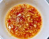Hình bước làm 2 của món Gỏi Chân Gà Trộn Rau Tiến Vua