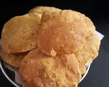 A picture of step 5 of Besani Masala Puri.