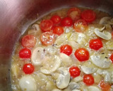 Foto del paso 3 de la receta: Pavo cremoso al vino blanco