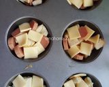 Gambar langkah 2 resipi Muffin Roti Telur.