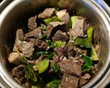 Foto langkah ke 4 dari resep Oseng Paru Cabe Hijau.