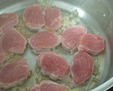 Foto del paso 2 de la receta: Arroz con solomillo de cerdo y verdura🥩🫑🍲