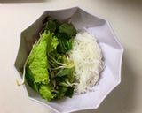 Hình bước làm 4 của món Bún chả giò