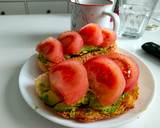 Foto del paso 2 de la receta: Tosta de aguacate con tomate pelado