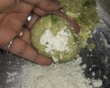 A picture of step 2 of Palak paneer kofta.