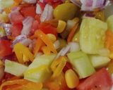 صورة لخطوة 2 من وصفة سلطة طماطم وخيار 😋⁦❤️⁩