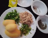 A picture of step 1 of Chicken doughnuts.