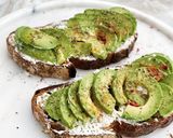 عکس مرحله 4 از دستور تُست اووکادو صنما🥑👩🏻🍳🌶🥯🥑