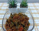 A picture of step 3 of Bhindi masala.