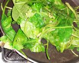 A picture of step 3 of Palak wali dal.