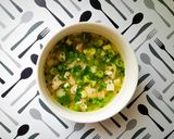 Pikáns rizses csirkeleves chilivel és zöldcitrommal 👌 recept fázis 7 fotója