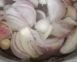 A picture of step 1 of Methi malai matar.