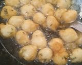 A picture of step 3 of Dahi vada.