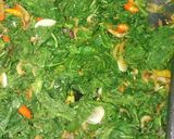 Foto langkah ke 4 dari resep Tumis daun singkong udang rebon.