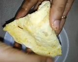 A picture of step 8 of Egg samosa with gravy.