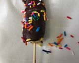 A picture of step 4 of Kids treat frozen chocolate bananas 🍌.