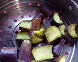 Foto langkah ke 2 dari resep Bayam Merah Masak Lemak Khas Malaysia.