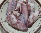 Foto langkah ke 2 dari resep Cumi bunting telur kuah kuning.