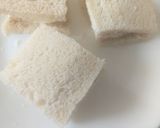A picture of step 2 of Grilled chicken sandwiches.