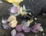 Foto langkah ke 2 dari resep Perkedel Kentang Corned.