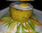 Soyayyar shinkafa mai kori da half-fried Eggmatakin girki9 hoto