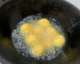 A picture of step 3 of Chhena tarakari (Paneer dumplings curry).
