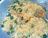 Foto langkah ke 5 dari resep Bihun wortel sayur.
