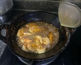Foto langkah ke 2 dari resep Udang goreng mentega ala resto seafood halal.