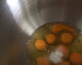 Foto del paso 2 de la receta: Coca de mantequilla y miel y Madeleines con la misma masa