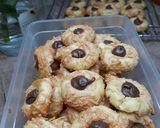 Foto langkah ke 6 dari resep Thumbprint Cookies.