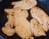 Foto del passaggio 3 della ricetta Petti di pollo al limone