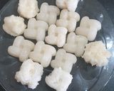 A picture of step 4 of Coconut candy.