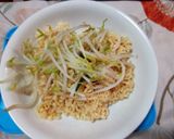 荳芽菜雞湯麵的食譜步驟3照片