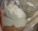 Foto del paso 2 de la receta: Coco Cheesecake 🥥🍦Postre de vainillas en vasitos