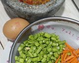 Gambar langkah 1 resipi Tumis kacang panjang bertelur.