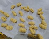 Foto langkah ke 5 dari resep Kue Garpu Renyah.