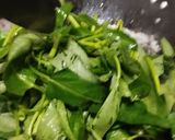 Foto langkah ke 2 dari resep Tumis Kangkung Sat Set.