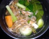 Foto langkah ke 4 dari resep Kaldu Udang MPASI.