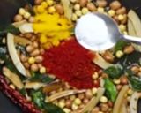 મમરા નો ચેવડો (Mamra Chevdo Recipe In Gujarati) રેસીપી સ્ટેપ2ફોટો