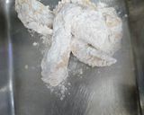 Foto langkah ke 2 dari resep Ayam goreng tepung kaya rempah.