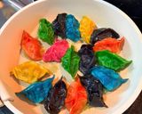 Foto langkah ke 5 dari resep Rainbow Gyoza Babi Udang Non Halal.