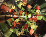 Foto del paso 5 de la receta: Ensalada de aguacate, fresones y nueces
