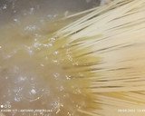 Foto del paso 4 de la receta: Spaghetti con calamares y langostinos 😋😋
