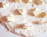 Une image de l'étape 1 de Pizzas 🍕 wrap apéritives brie et fromage à l'ail.