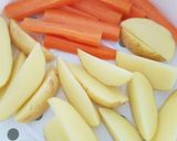 Hình bước làm 1 của món Khoai Tây Đút Lò