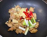 杏鮑菇炒五花肉的食譜步驟3照片